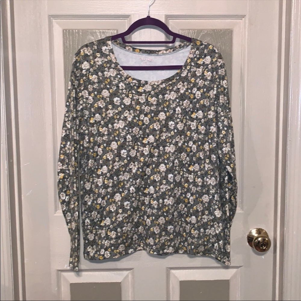 Women’s long sleeve shirt